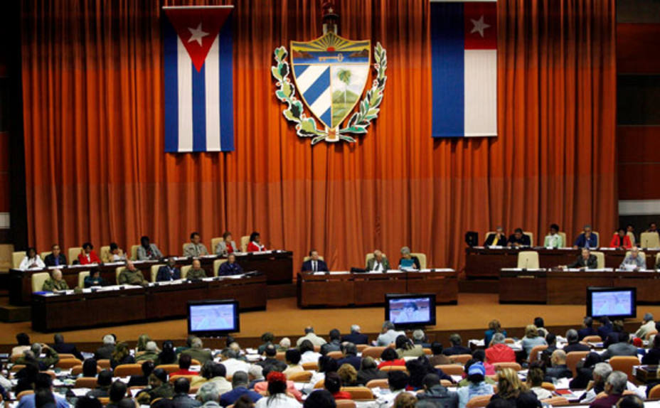 Asamblea cubana aprobó reformas que reconocen a las empresas privadas