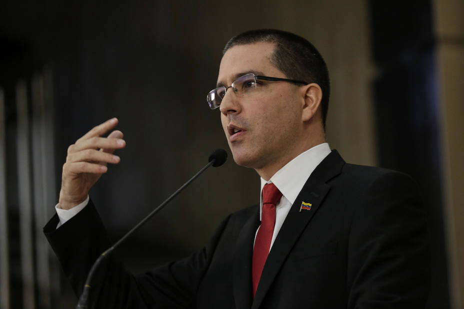 arreaza-aseguro-que-planea-declarar-elecciones-como-fraudulentas_207576.jpg