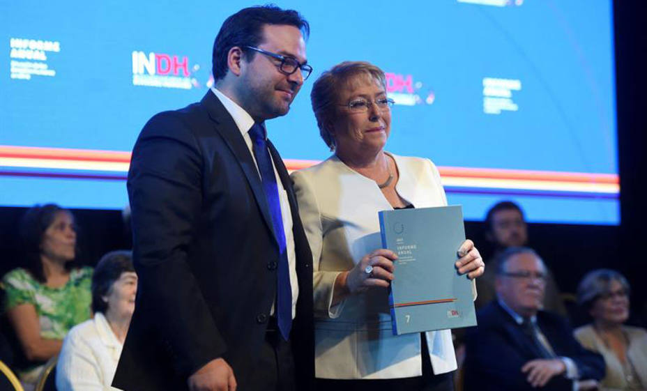 bachelet-recibio-premio-chile-por-apoyo-derechos-diversidad-sexual_216299.jpg