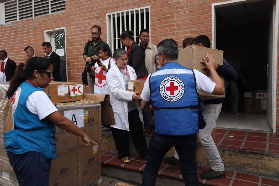 Cruz Roja entregó insumos al Hospital Pérez de León II