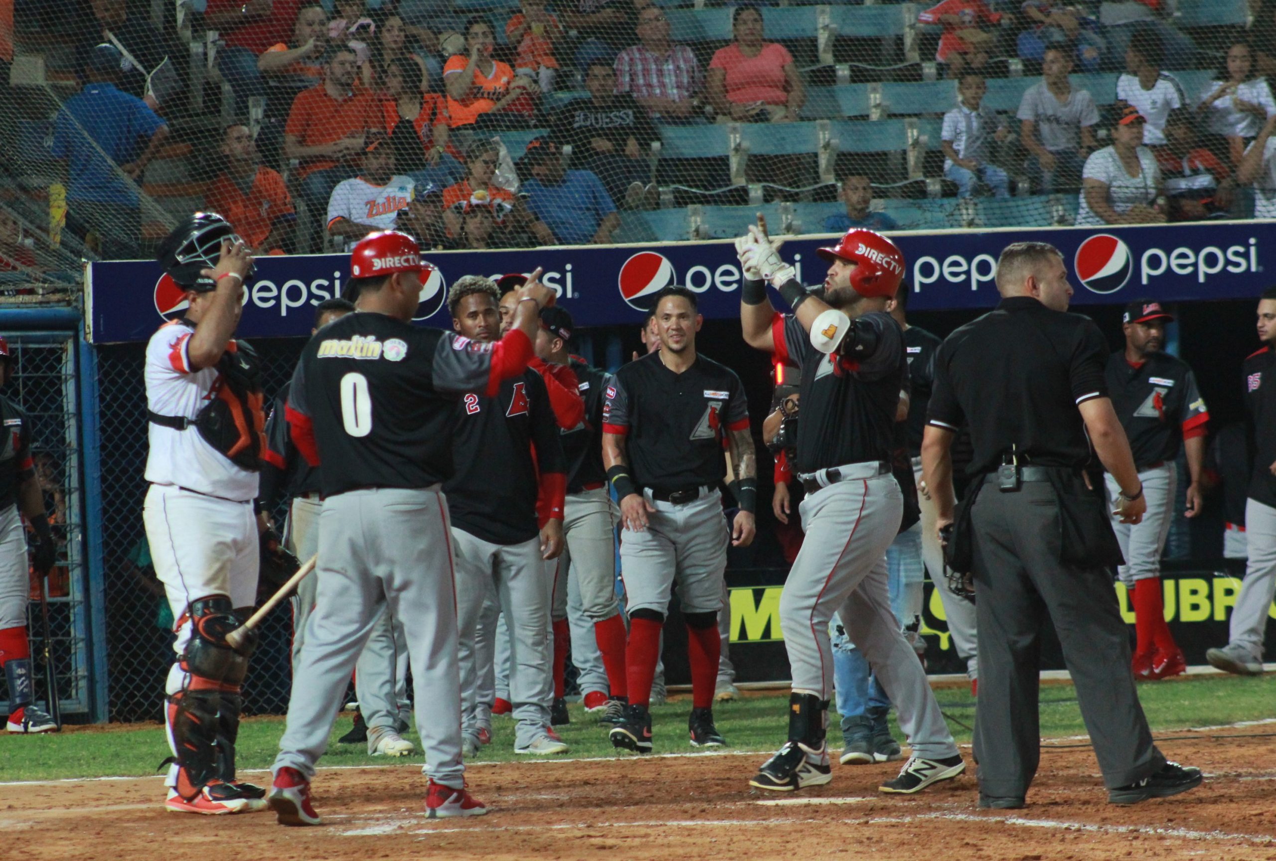 Cardenales se puso a un paso de la serie decisiva