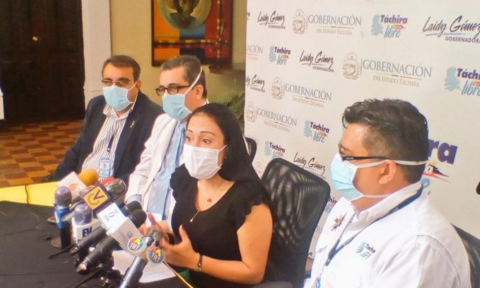 Laidy Gómez se niega al cierre del Hospital Central de San Cristóbal