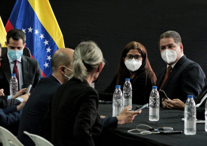 Gobierno interino reiteró disposición de procurar recursos para que Venezuela acceda a vacunas contra el covid-19