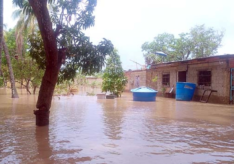 Al menos 2 fallecidos y 1.500 viviendas afectadas por inundaciones en Anzoátegui