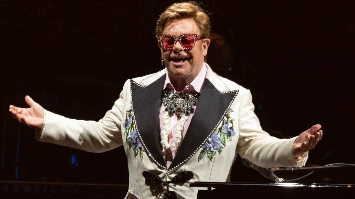 Un álbum compuesto durante el confinamiento es lo nuevo de Elton John