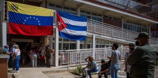 Sale de Cuba nuevo envío de vacunas a Caracas, con más de un millón de dosis