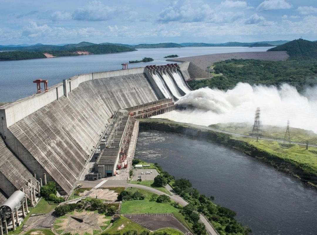 Apagón del viernes fue un paro cardíaco en el Guri, según ingeniero eléctrico