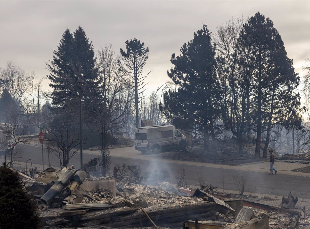 Biden anunció la declaración de desastre mayor por incendios en el estado de Colorado