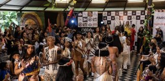 Desfile de modas en la Amazonía