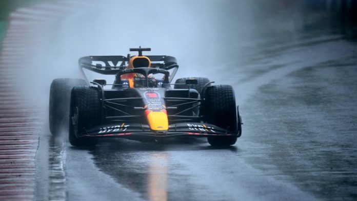 Verstappen logra la 'pole' en Canadá tras duelo con Alonso bajo la lluvia