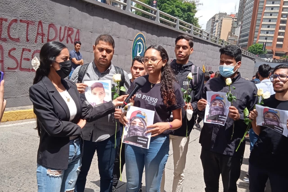 Familiares de jóvenes detenidos por Polichacao introdujeron denuncia por desaparición forzada ante el Ministerio Público