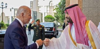 Biden considera que su saludo con Bin Salmán no es un asunto importante