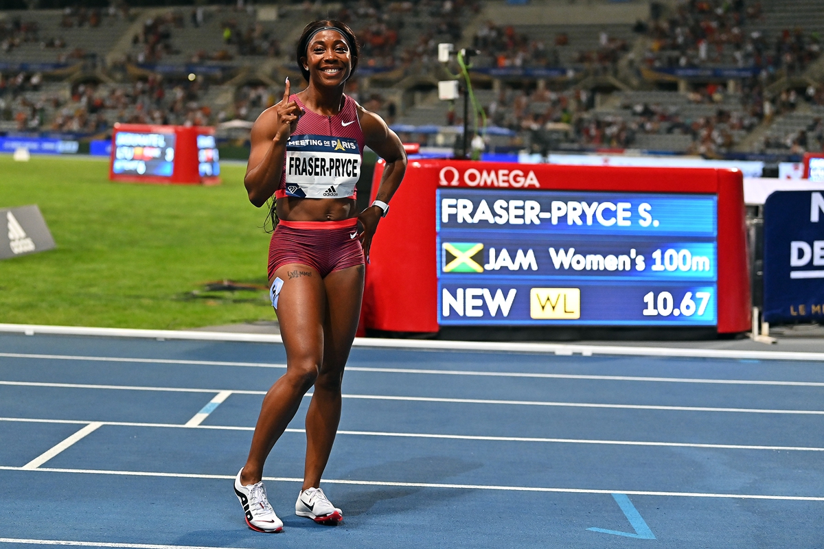 Fraser-Pryce deslumbró con su quinto título mundial en un día dorado para Estados Unidos