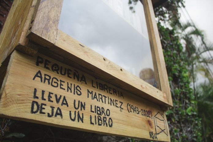 Librería Argenis Martínez