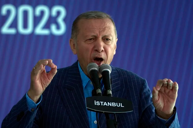 Erdogan asume su tercer mandato presidencial y con ello, un cuarto de siglo en el poder