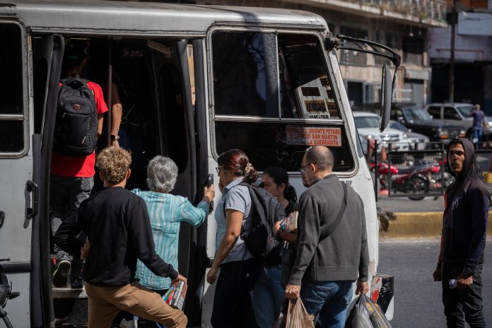 Tarifas del pasaje urbano quedaron establecidas entre 12 y 13 bolívares Caracas Gasolina transporte público