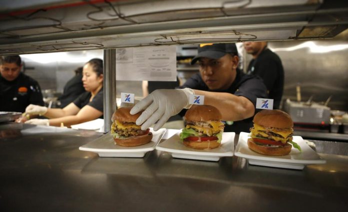 trabajadores comida rápida California