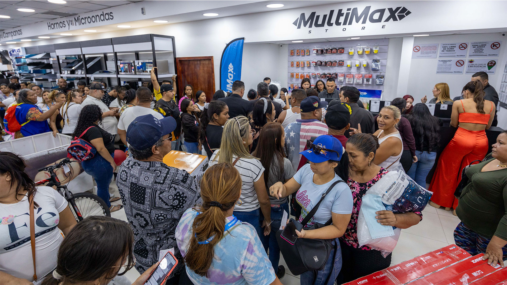 MultiMax Store inauguró su tienda en el centro de Punto Fijo