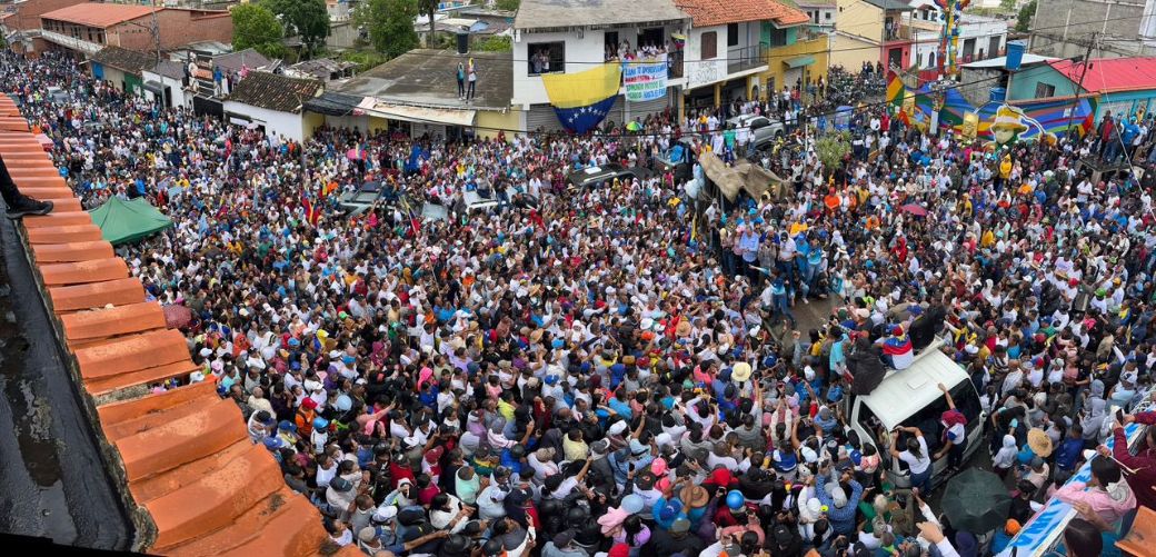 Elecciones presidenciales: chavismo y oposición han realizado más de 150 actividades de calle en 46 días