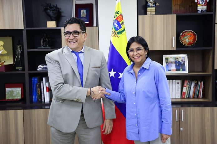 Decy Rodríguez se reunió con el embajador de Gustavo Petro en Caracas