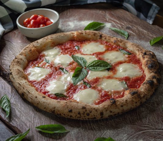 Pizza napoletana Portarrosa Dopodomani 50 Top Pizza