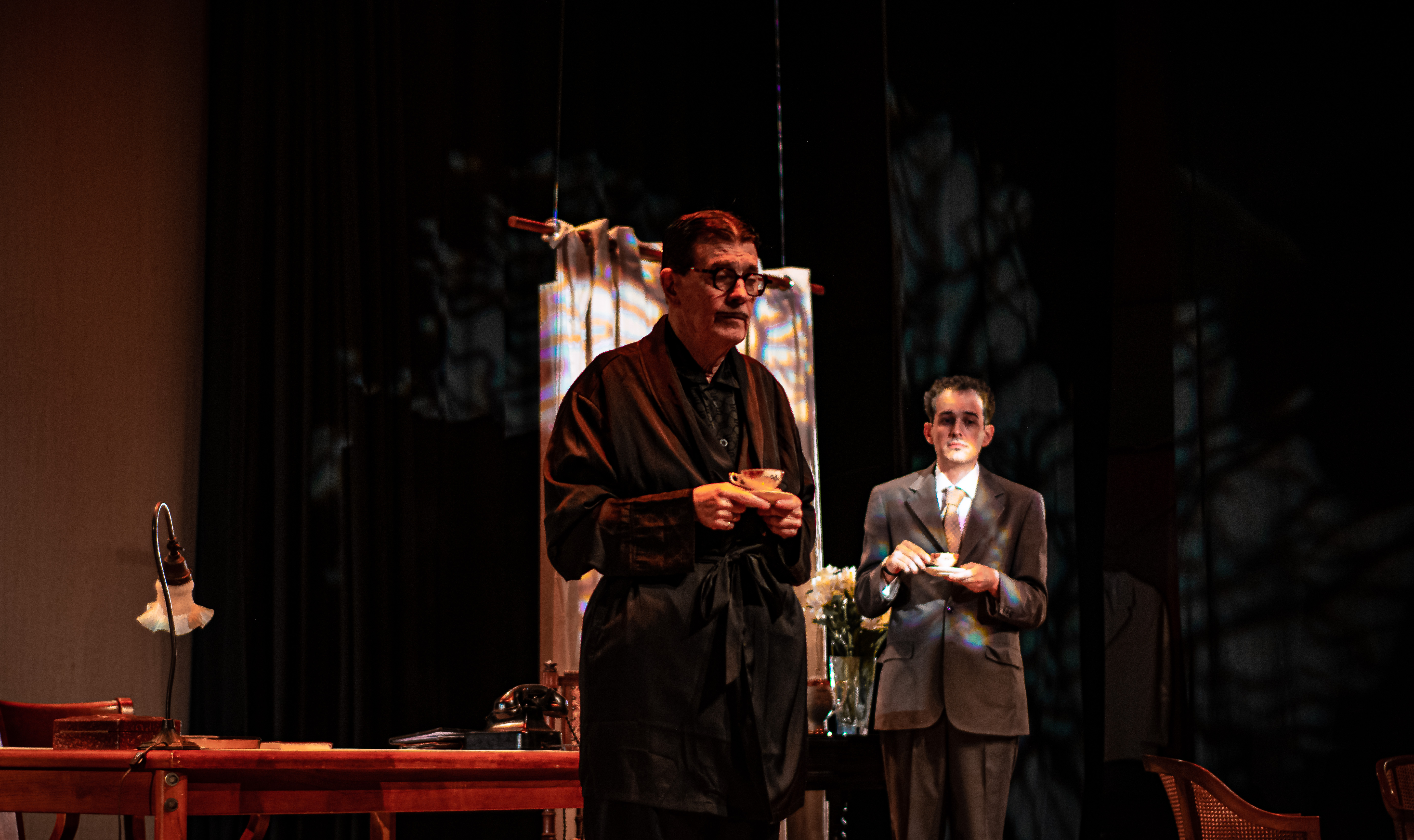 Las camisas voladoras de Diógenes Escalante vuelven al teatro en el momento justo