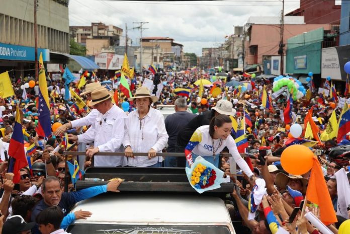 Edmundo González y María Corina Machado realizaron acto de campaña en Barinas.