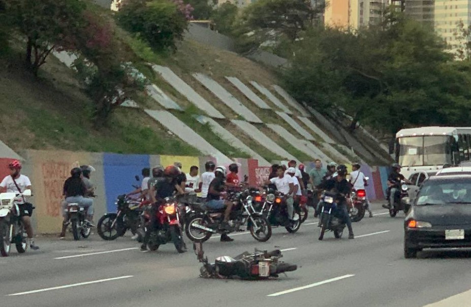 Autopista francisco fajardo ccs