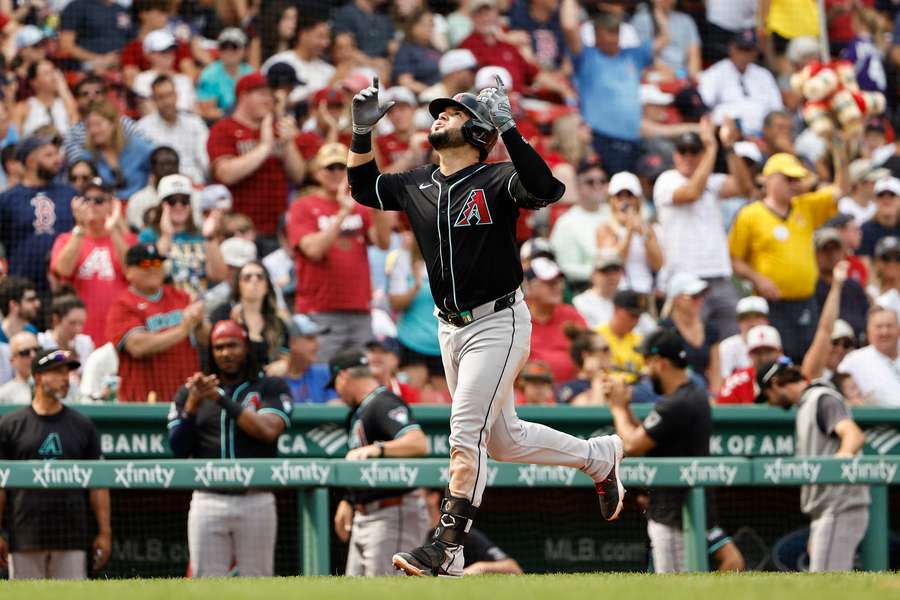 Eugenio Suárez conecta jonrón en triunfo de Diamondbacks sobre Medias Rojas