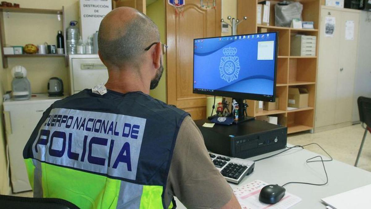 Desarticulan en España grupo criminal que vendía citas falsas para trámites de extranjería