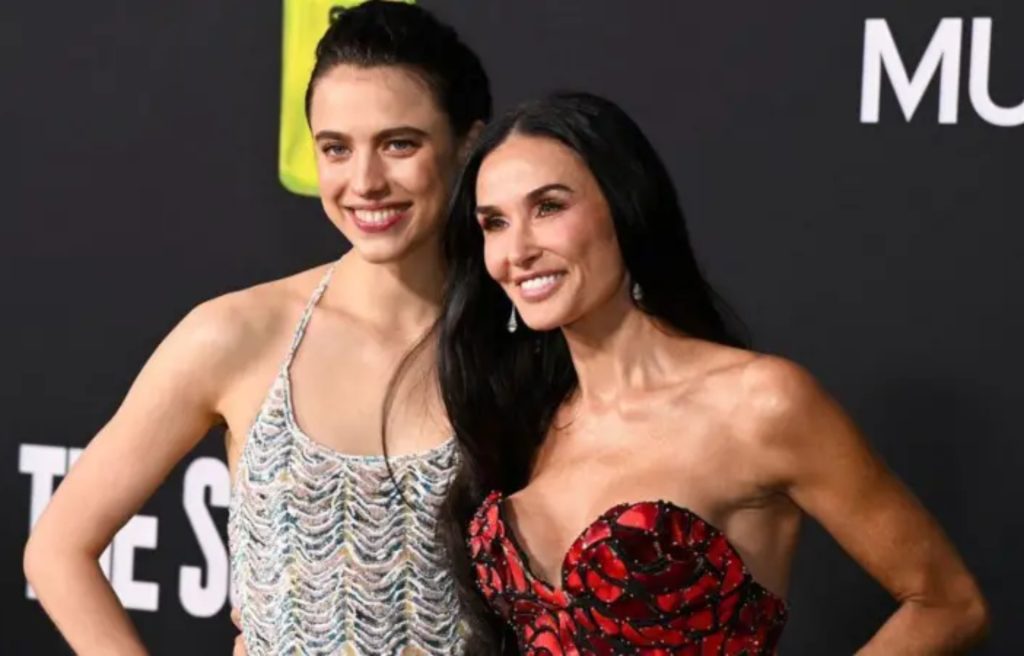 Margaret Qualley y Demi Moore en el estreno de "The Substance" en Los Ángeles, Estados Unidos. Getty Images 