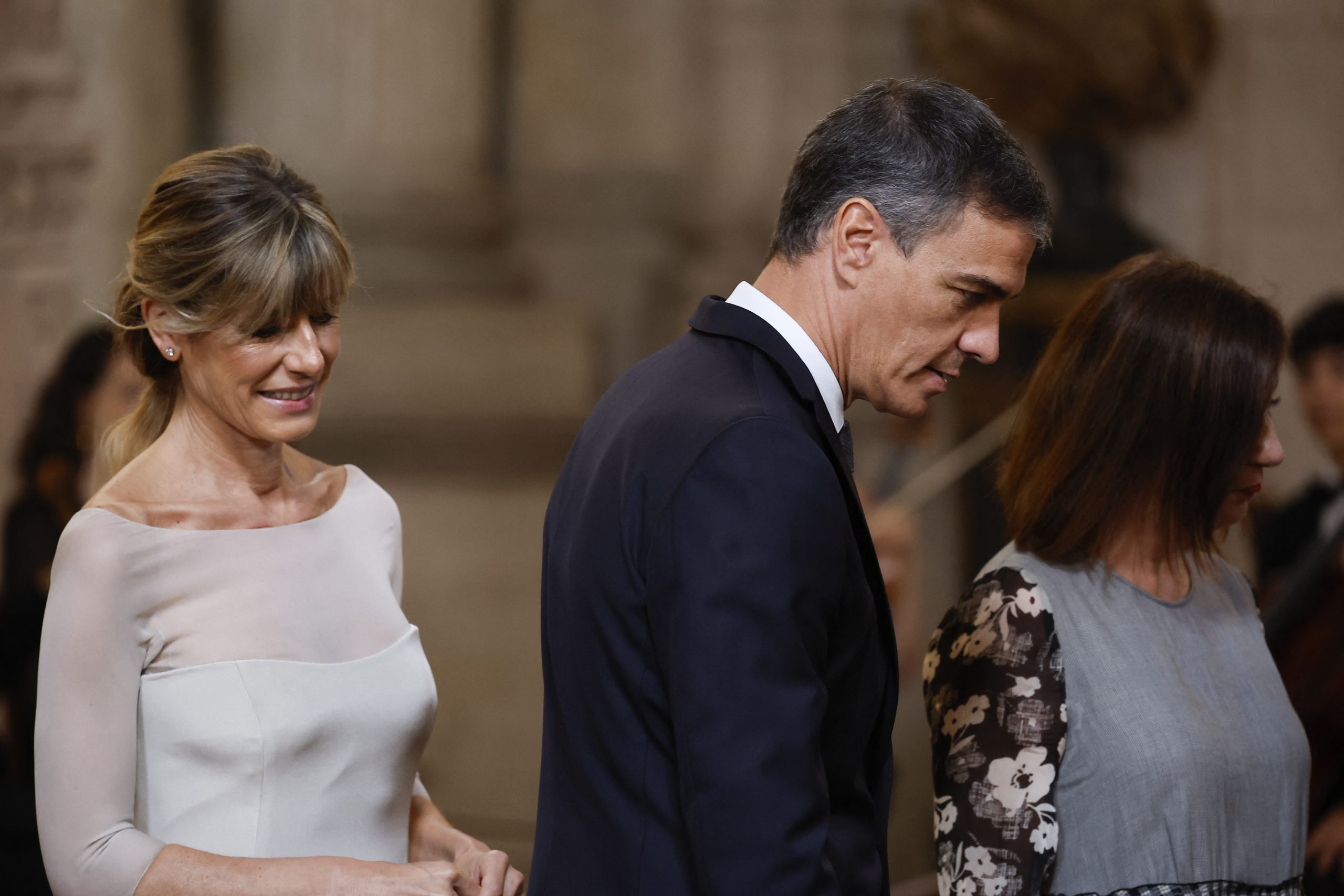 Pedro Sánchez: justicia española ordena restringir investigación a su esposa