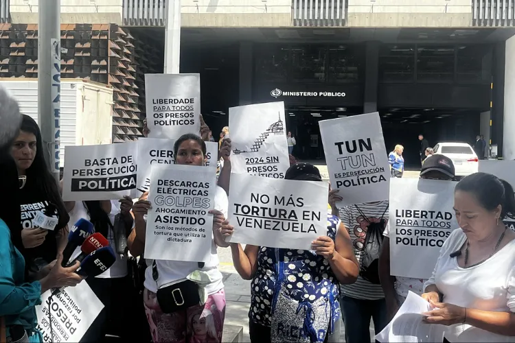 Familiares de presos políticos protestaron frente al MP en Caracas