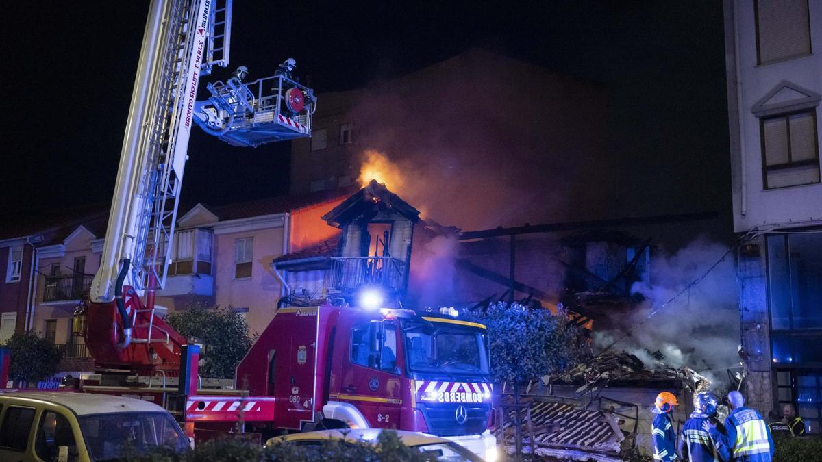 Tres muertos y 10 heridos tras explosión en un edificio en el norte de España