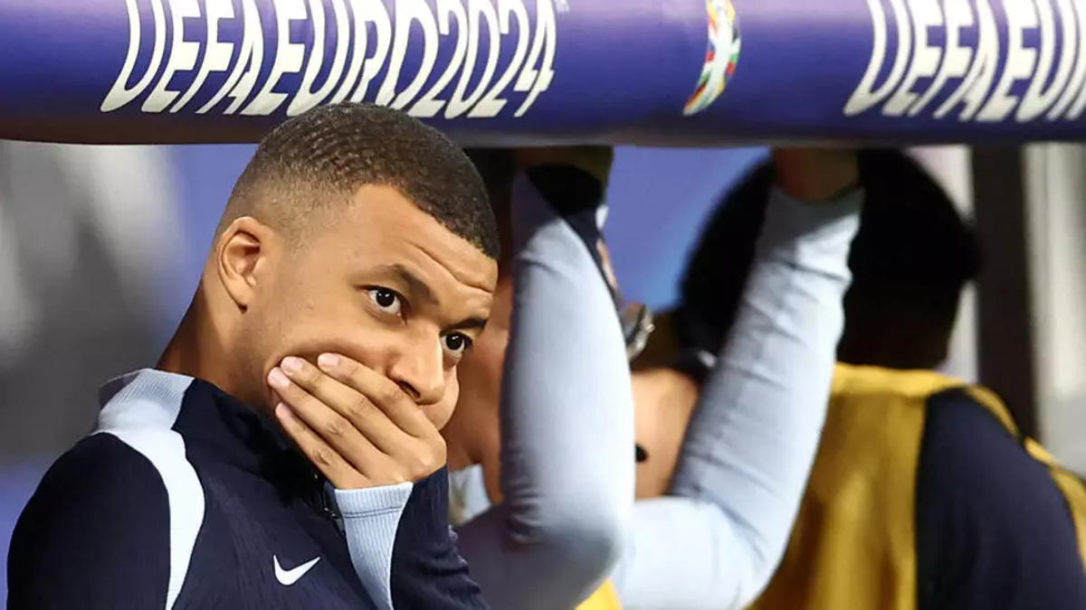 Mbappé, entre una denuncia por violación y la disputa con el PSG