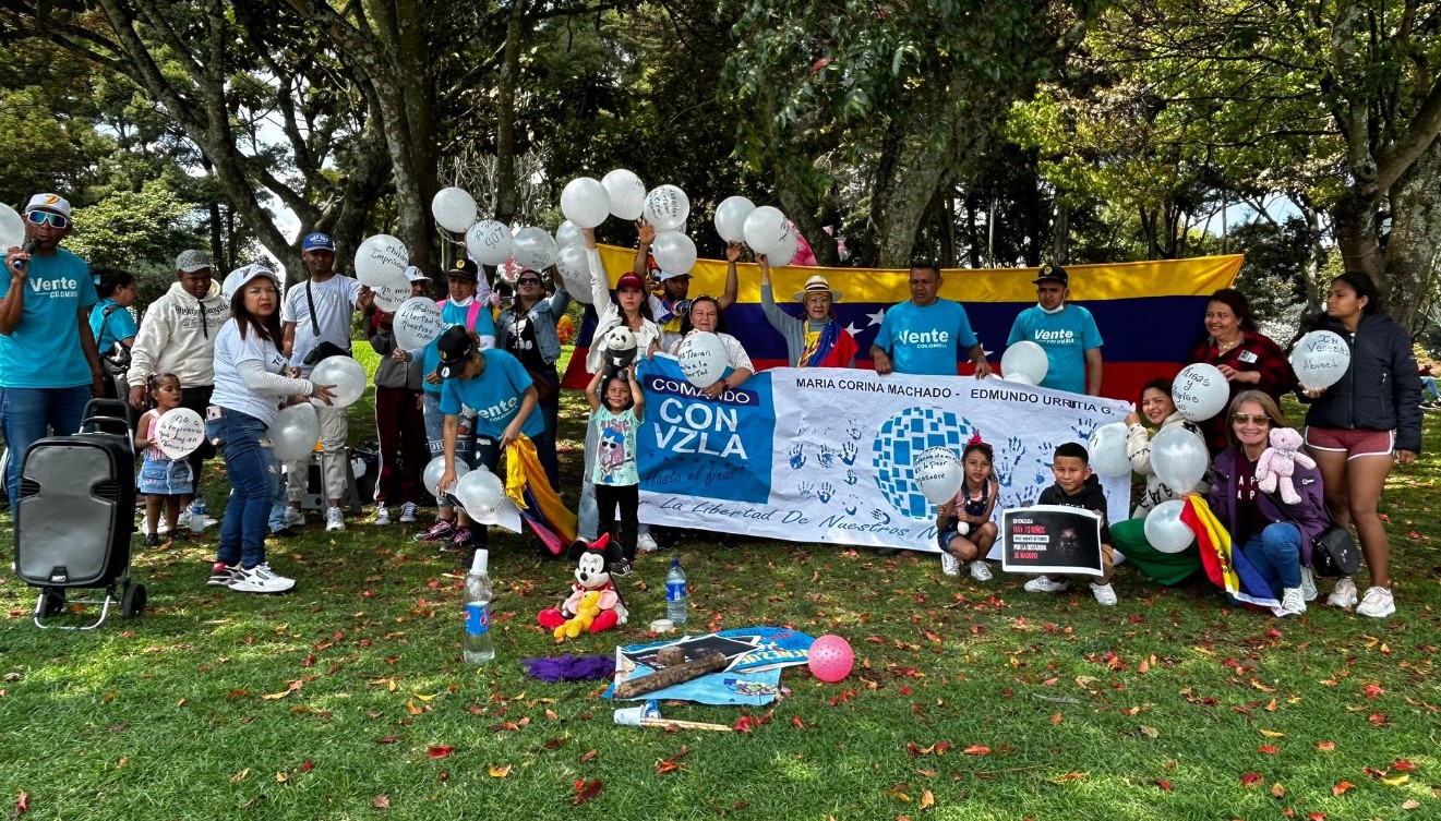 venezolanos protestan en Colombia por libertad de niños