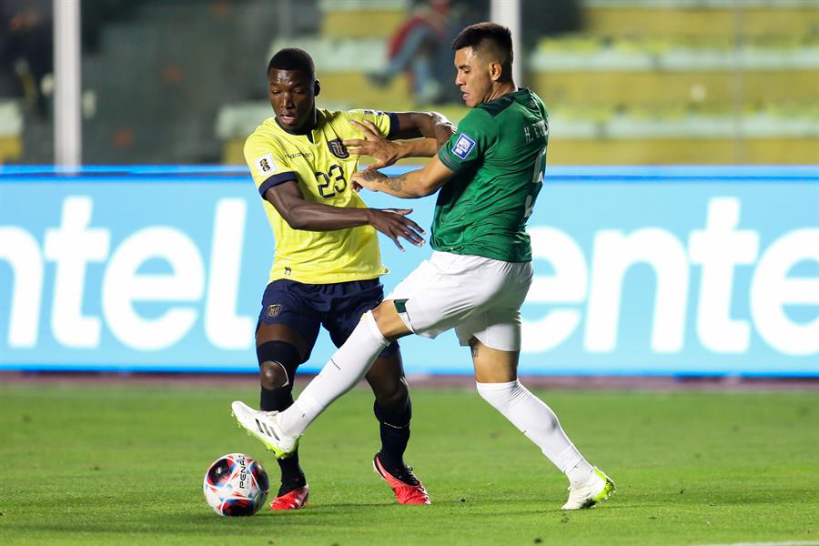 ecuador-bolivia-moises-caicedo