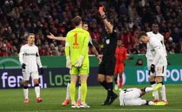 Neuer recibió una tarjeta roja por primera vez en 850 partidos