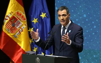 España sostiene que no reconocerá los resultados del CNE