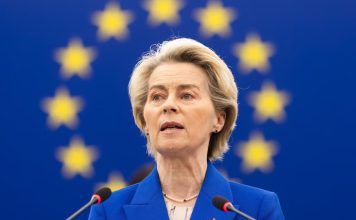 Von der Leyen pospone agenda internacional por neumonía grave