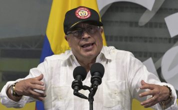 Gustavo Petro suspendió diálogos de paz con el ELN por crímenes de guerra