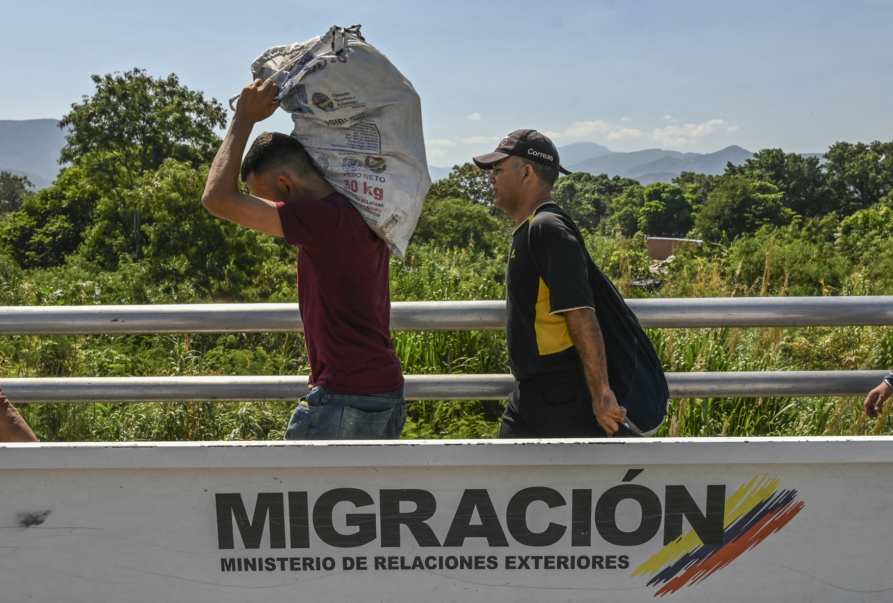 COLOMBIA-VENEZUELA-ECONOMY-SUPPLIES