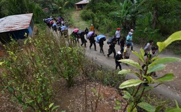 Liberan a 29 policías y militares secuestrados desde el jueves en el suroeste de Colombia