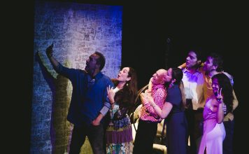 Perfectos desconocidos, una comedia de celulares, secretos y relaciones