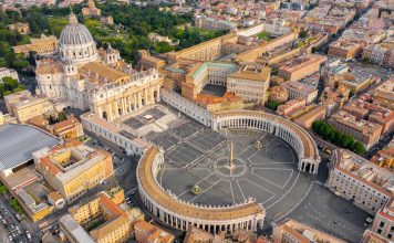 El Vaticano se ofrece como sede para reunión entre Ucrania y Rusia