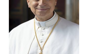 Difunden la foto oficial del papa León XIV