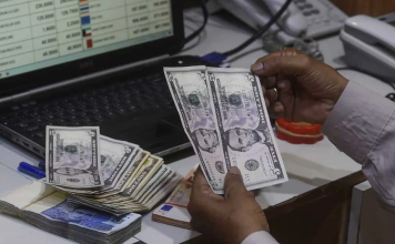 Dólar paralelo en Venezuela abre a la baja este lunes