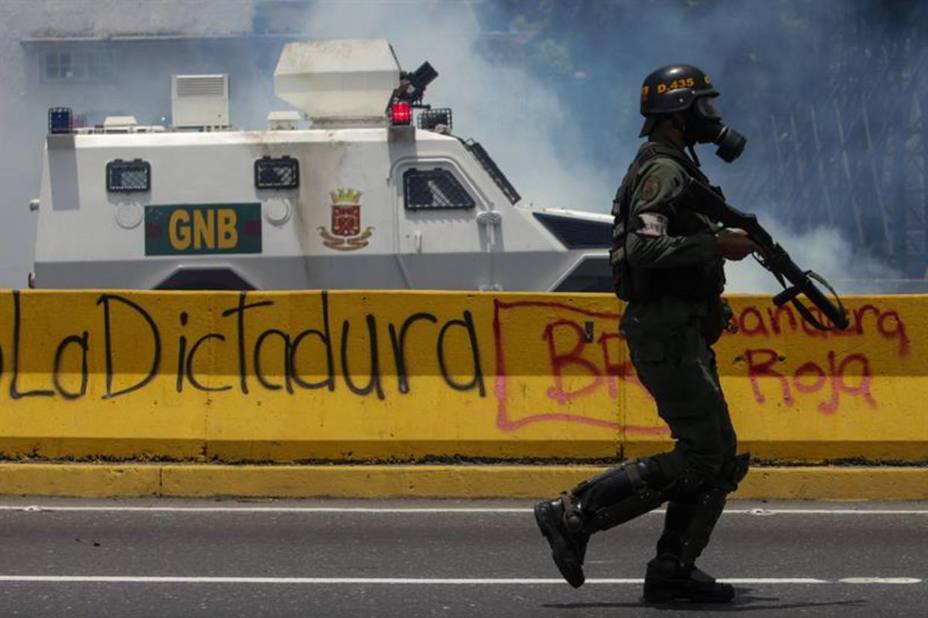 212 personas siguen detenidas por protestas