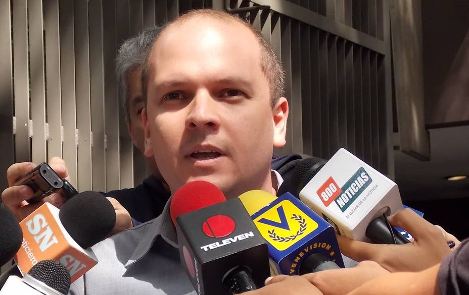 Ángel Medina: No pueden pedir elecciones mientras destruyen a la MUD