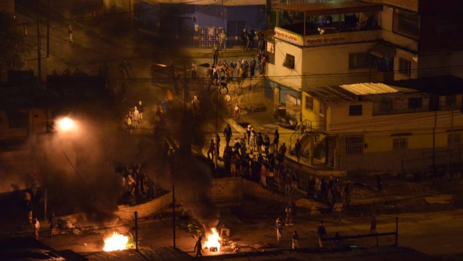 Atacaron sede de Polimiranda en Los Teques durante protestas